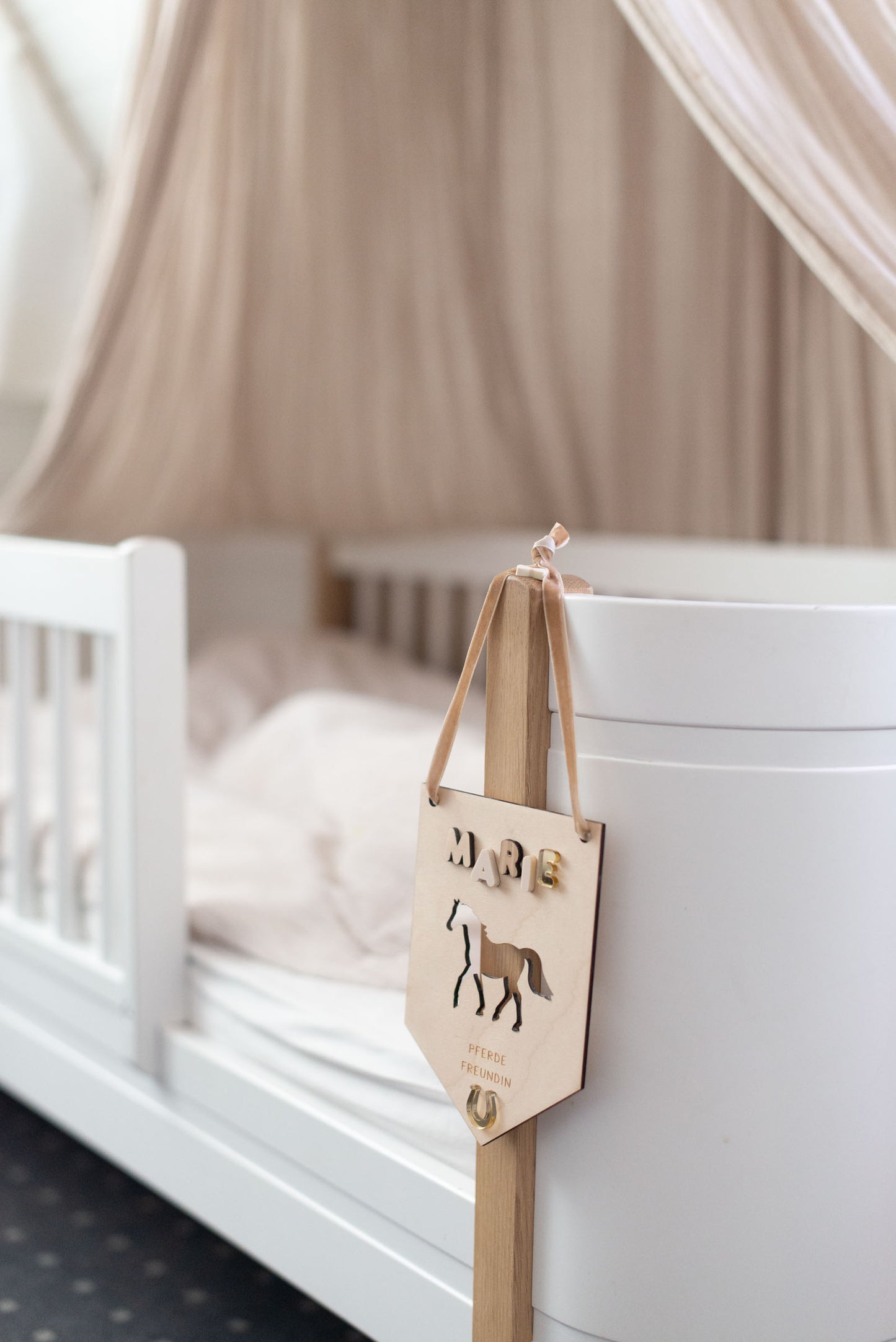 Wimpel Kinderzimmer Pferde – PFERDE FREUNDIN – Wanddeko Pferde