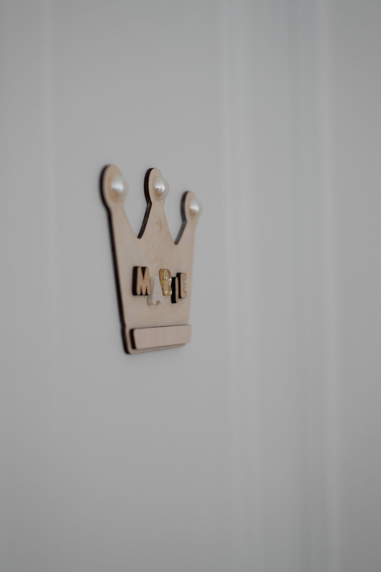 Türschild fürs Kinderzimmer mit 3D-Namen - Namensschild Baby - KRONE