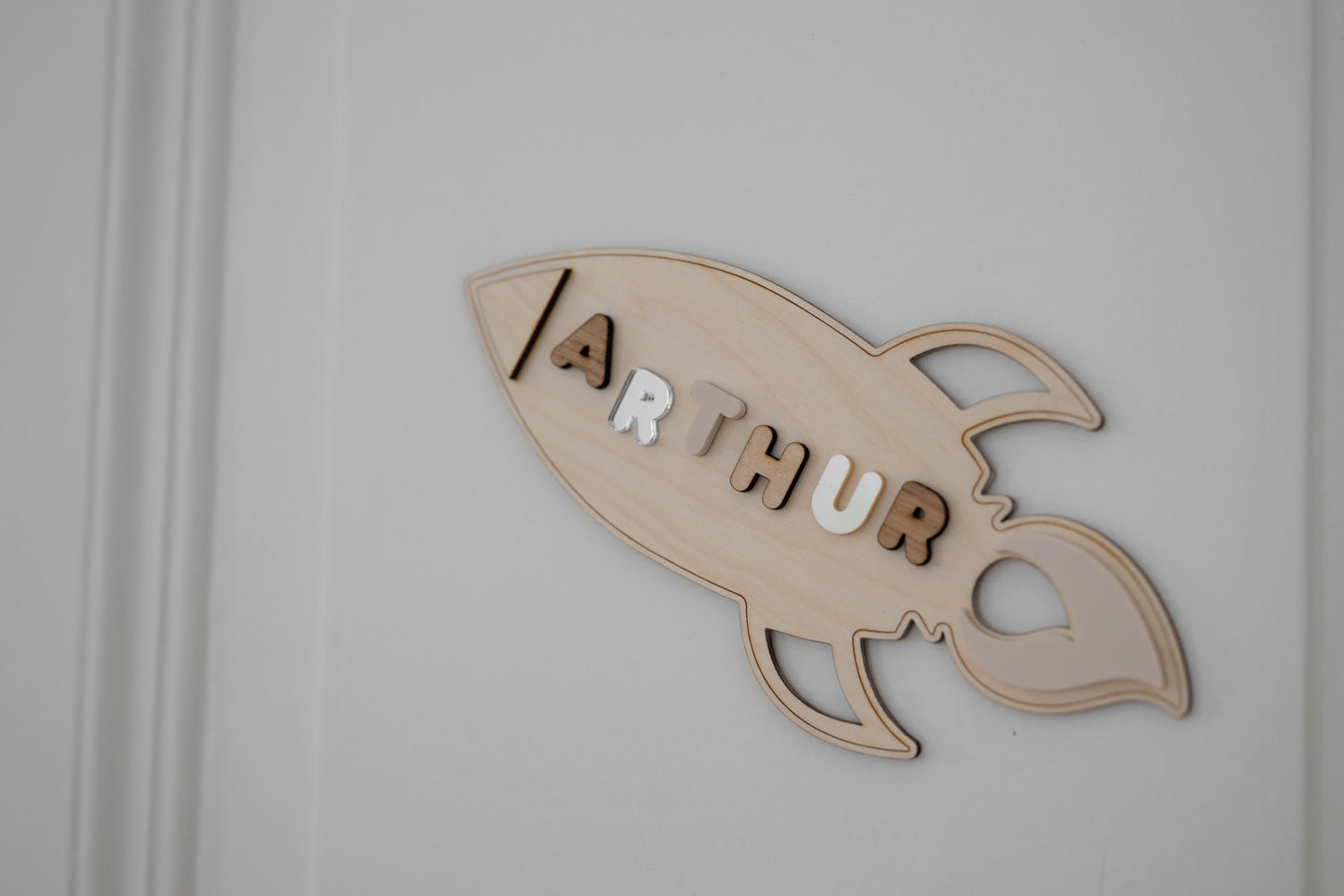 Türschild fürs Kinderzimmer mit 3D-Namen - Namensschild Baby - RAKETE