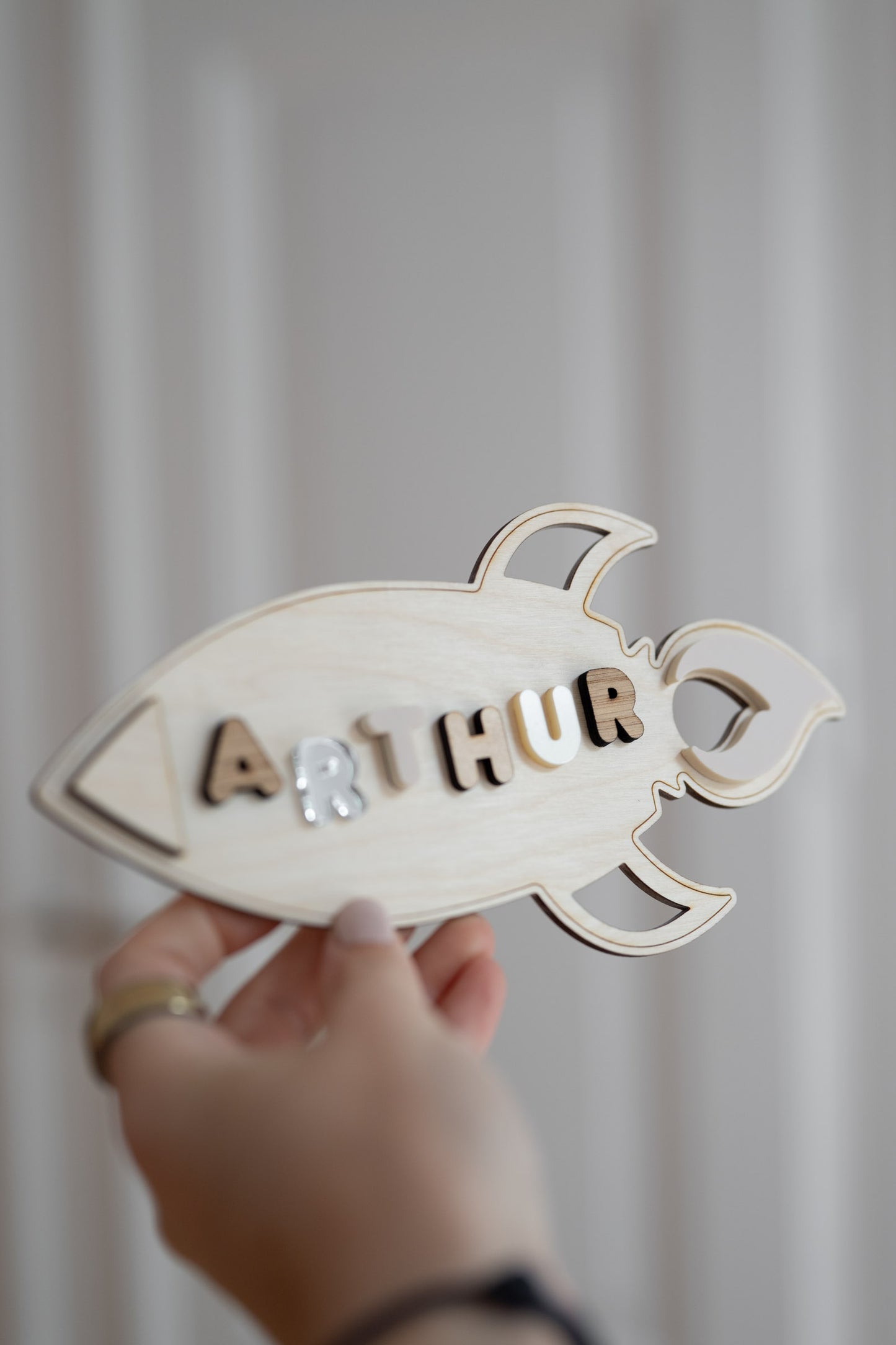 Türschild fürs Kinderzimmer mit 3D-Namen - Namensschild Baby - RAKETE
