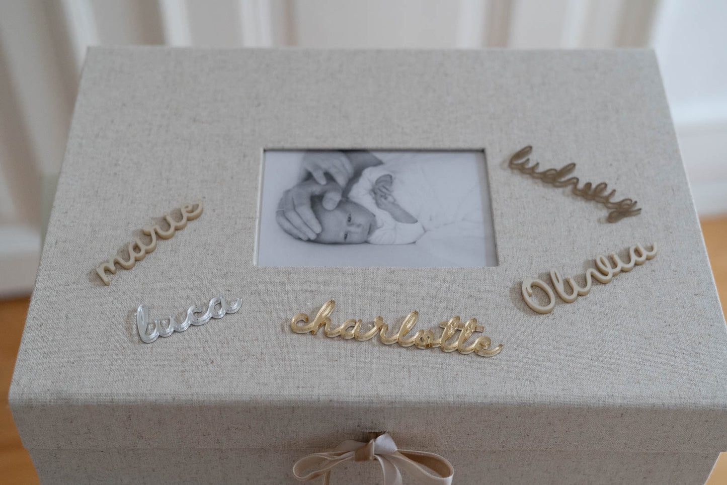 Personalisierung für Leinen Erinnerungsbox - NAME Kalligraphie