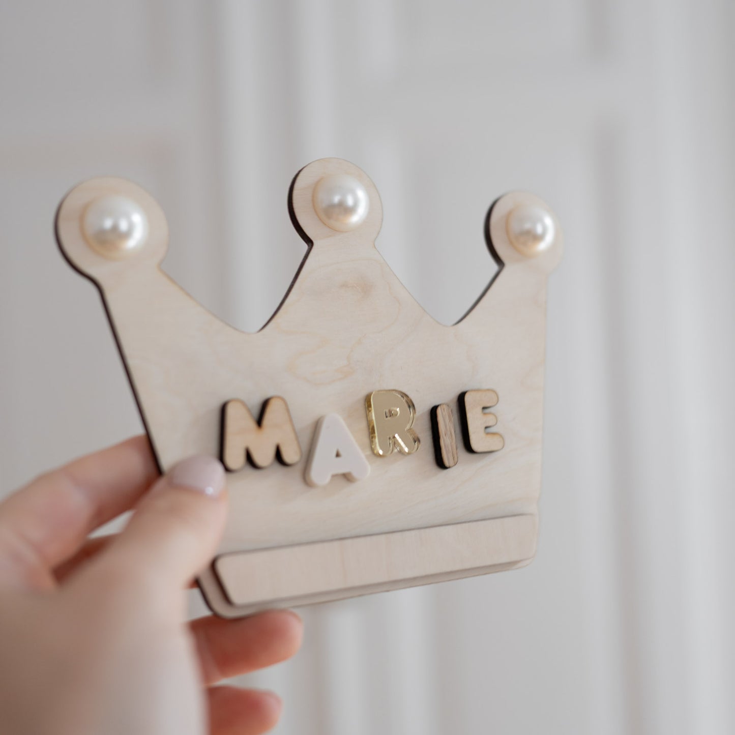 Türschild fürs Kinderzimmer mit 3D-Namen - Namensschild Baby - KRONE