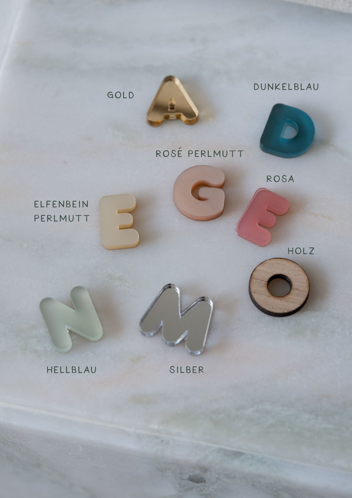 Schaukelpferd als Weihnachtsanhänger  - Personalisiert - BUCHSTABEN