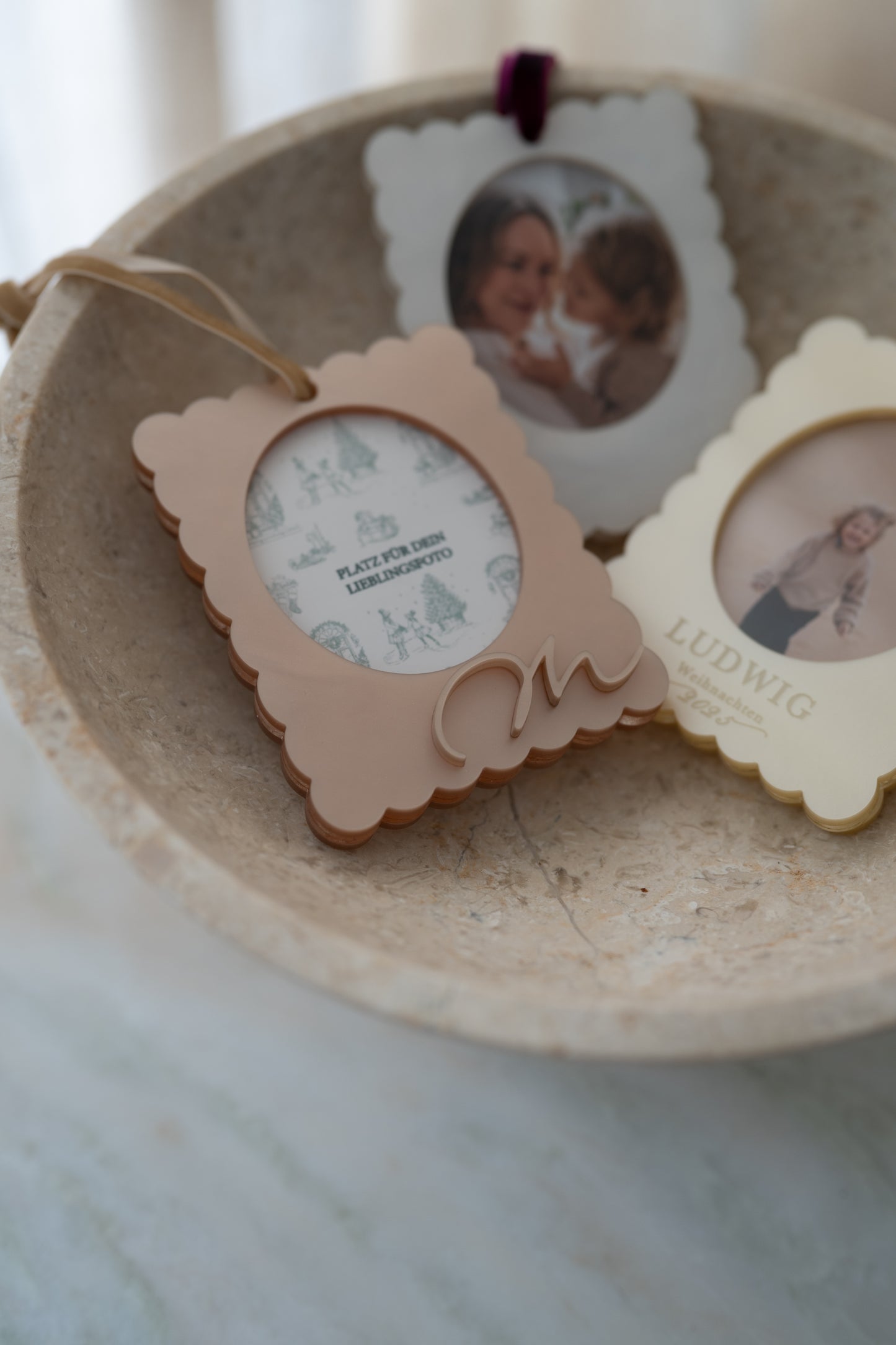 Perlmutt Bilderrahmen als Weihnachtsanhänger  - Personalisiert - WEIHNACHTEN 2025