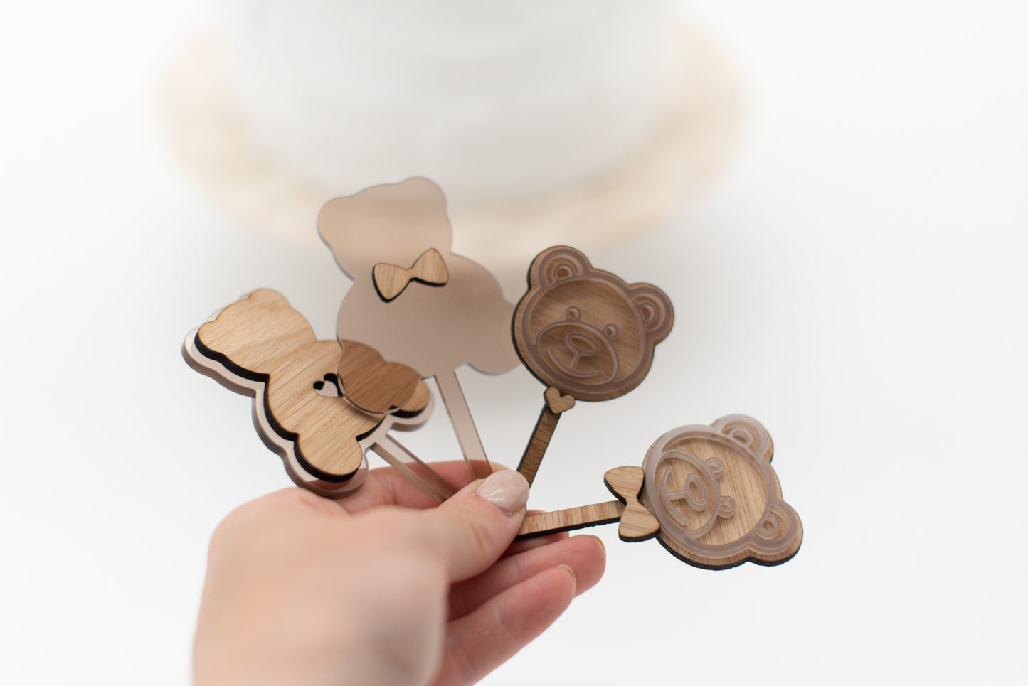 Caketopper Set bestehend aus 4 Bärchen / Teddys aus transparent braunen Acrylglas und Eichenholz